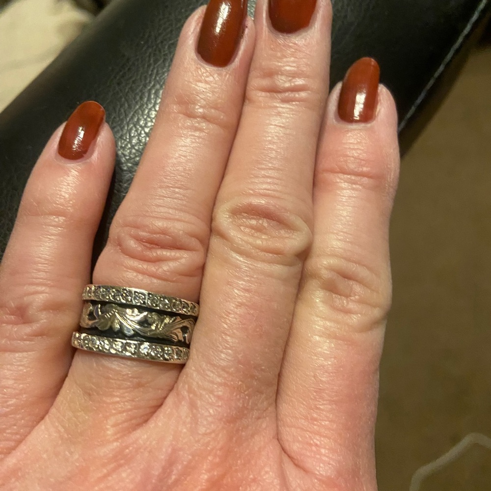 Hyo Silver Floral Women's Ring with cubic zirconia